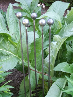 Plant Suoorts_Metal Garden Ball Top Flower Stakes